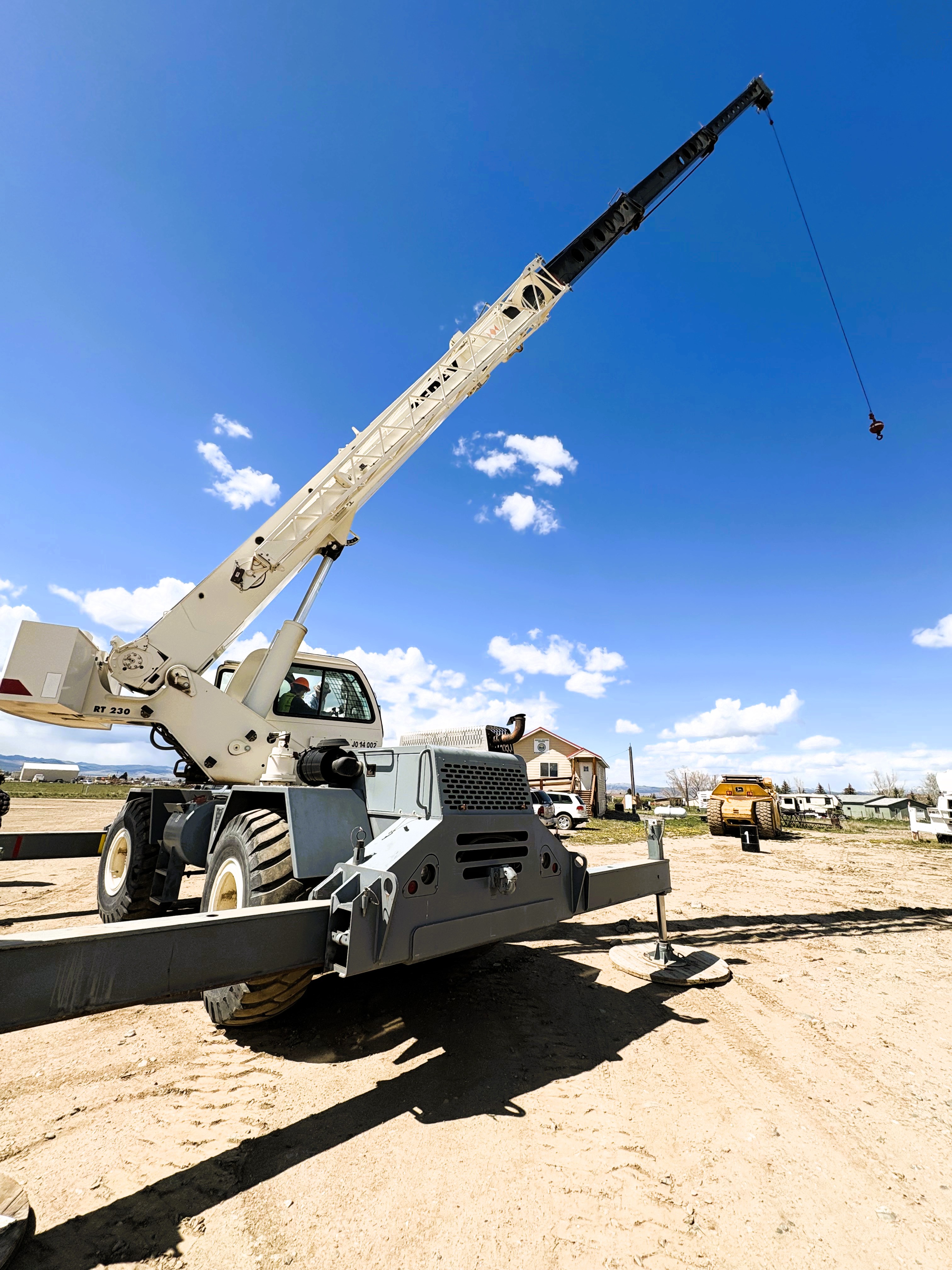 Dick Anderson worksite tour, crane operation demonstration
